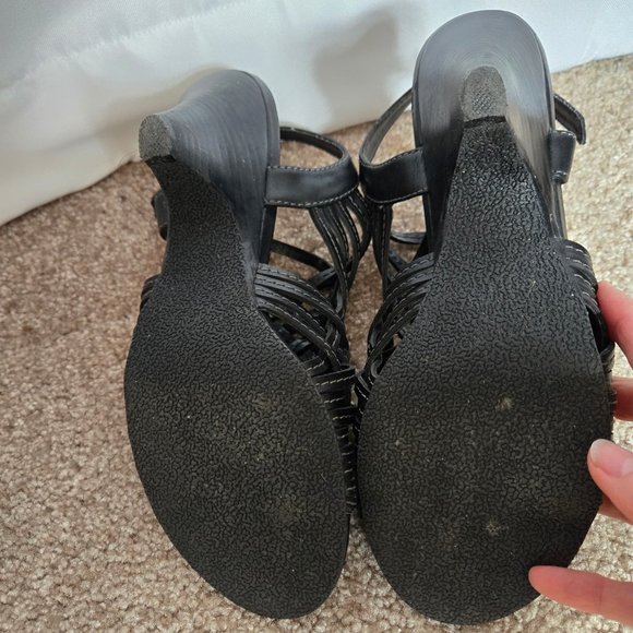 Audrey Brooke Sandals - Picture 6 of 10